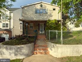 422 W 6th Ave - Photo 1 of 1