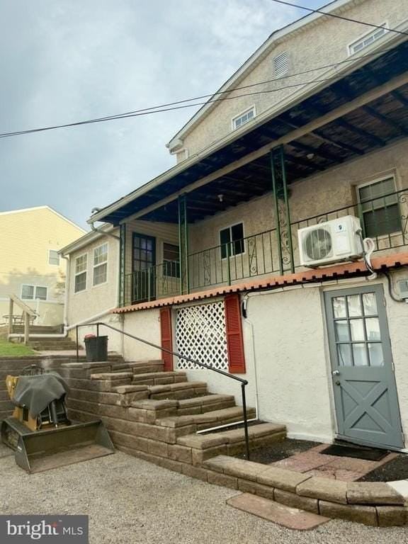 422 W 6th Ave - Photo 4 of 41