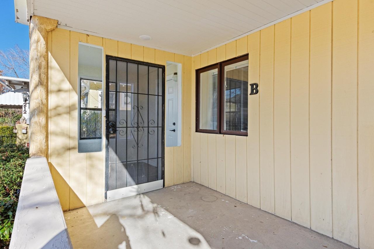 208 13th St Nw #B - Photo 5 of 22