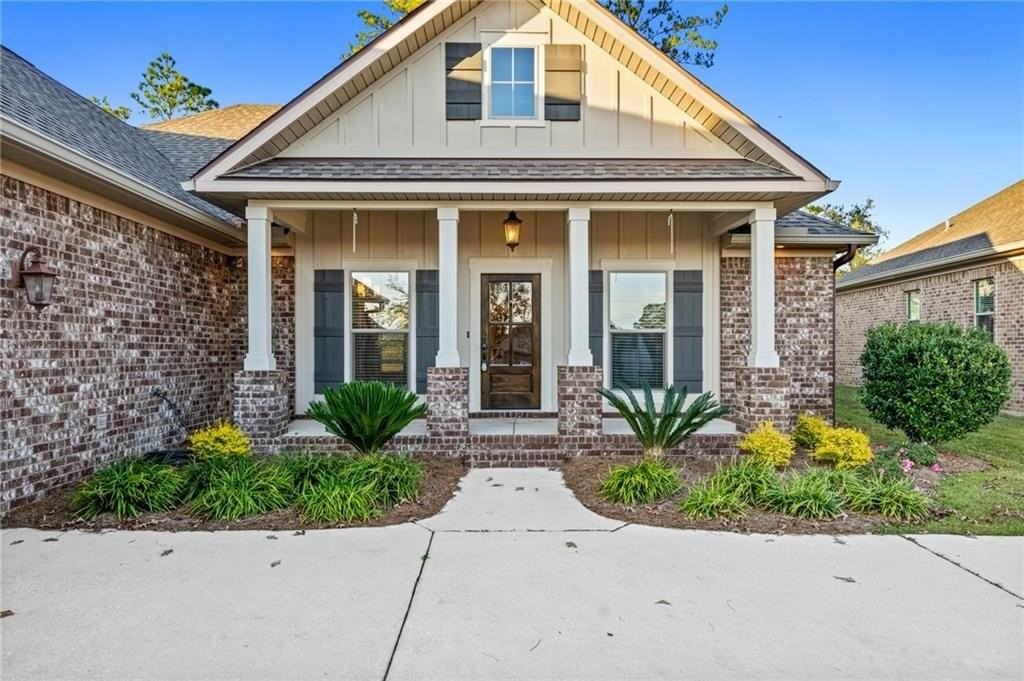 7817 Hemlock St - Photo 3 of 29