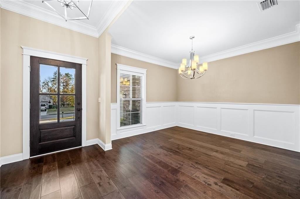 7817 Hemlock St - Photo 4 of 29