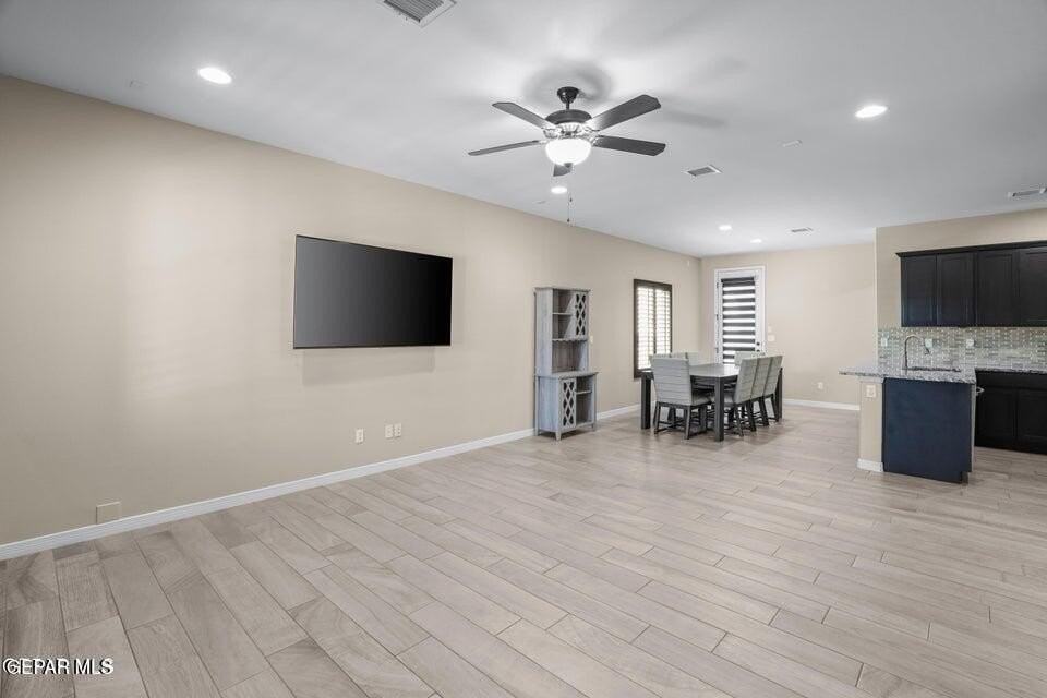 12931 Terrington Ave - Photo 4 of 30