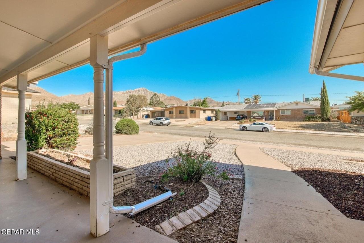 6408 Regal Ln - Photo 3 of 16