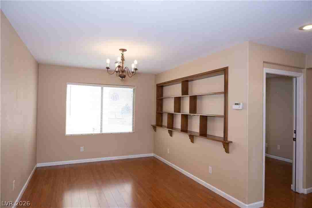 5537 Spruce Hill Ct - Photo 5 of 25