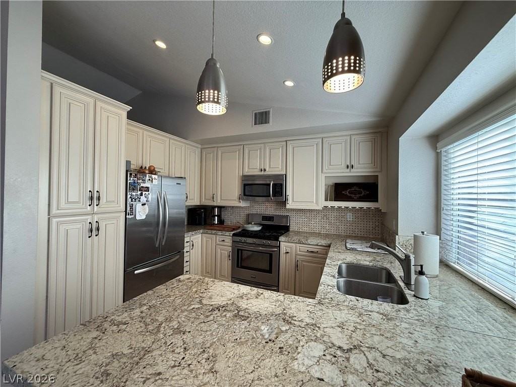 3301 Beach Port Dr - Photo 3 of 19