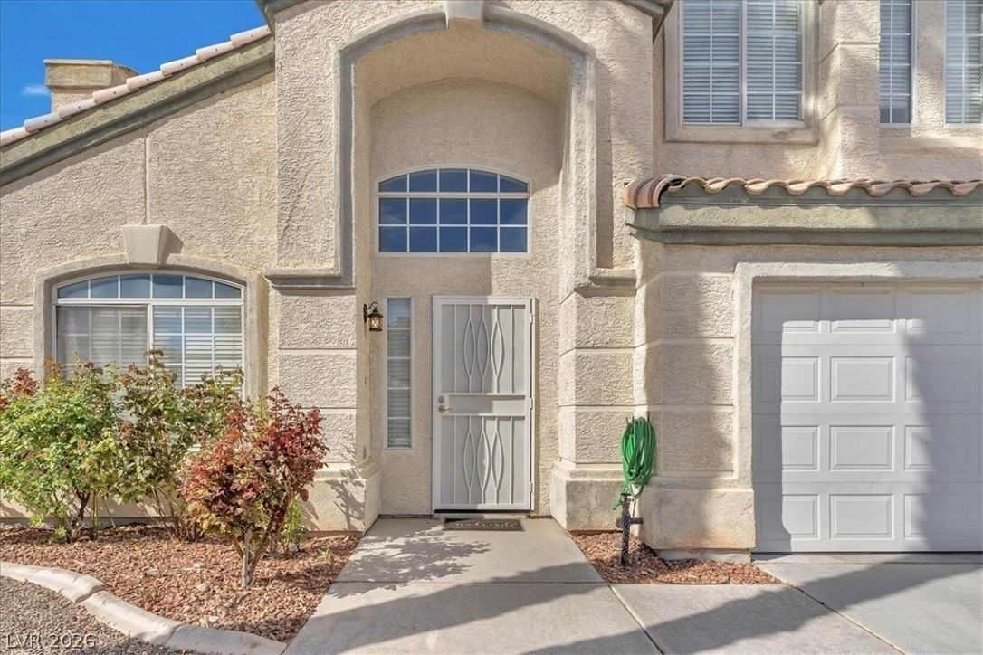 7237 Buglehorn St - Photo 2 of 33