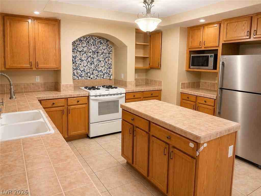 871 Beartooth Falls Ct - Photo 4 of 11