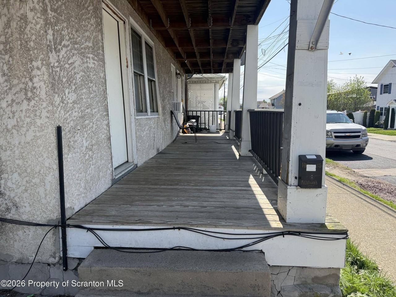 122 Willow St - Photo 2 of 8