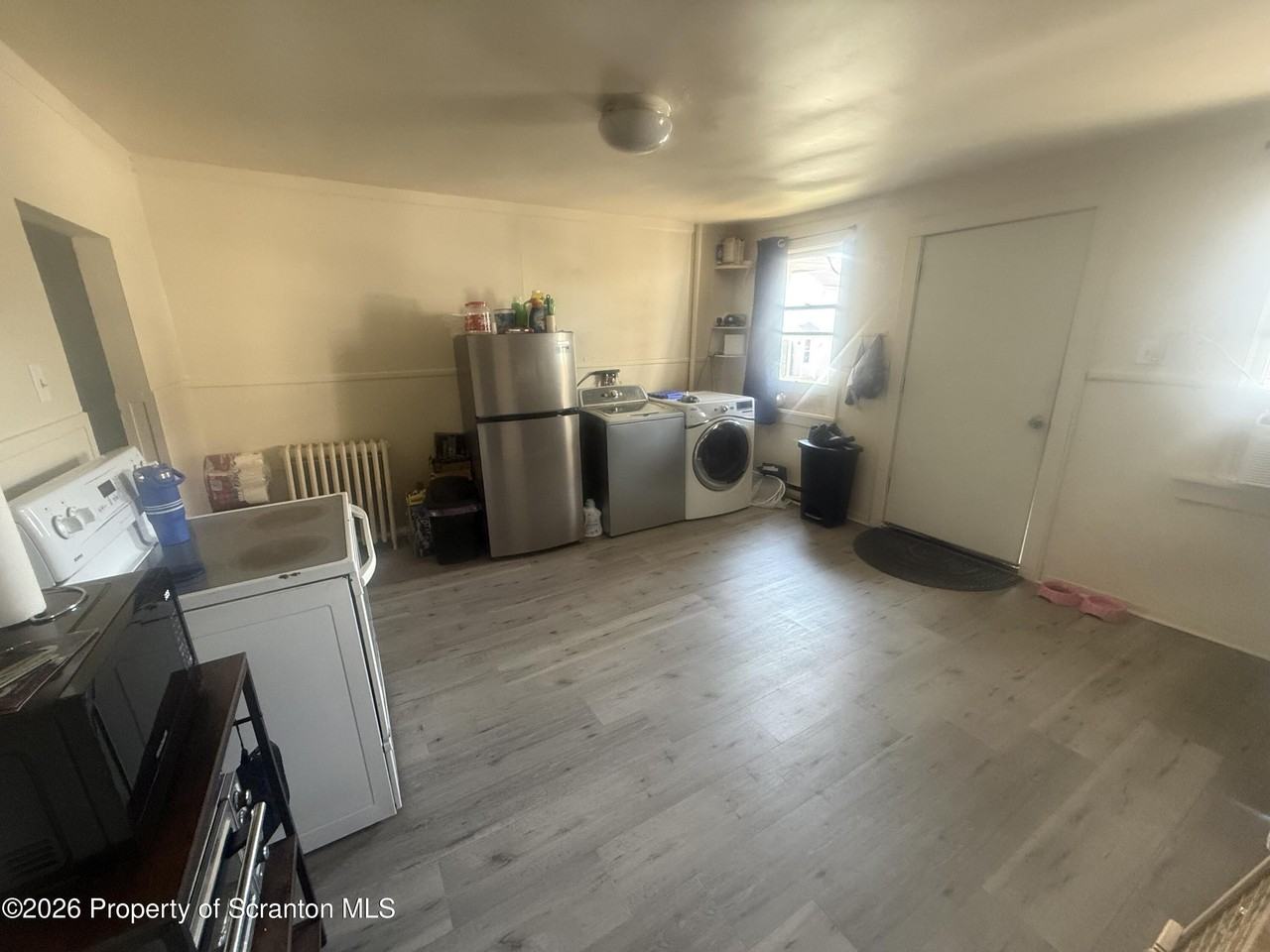 122 Willow St - Photo 5 of 8