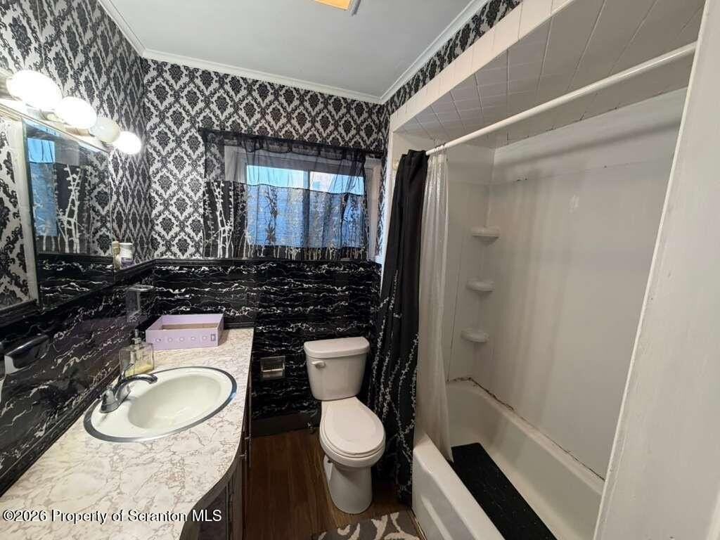 717 Prospect Ave #3 - Photo 7 of 10