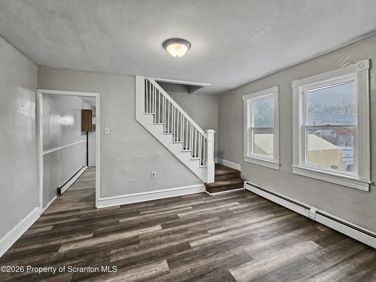 109 1/2 Penn St - Photo 7 of 12