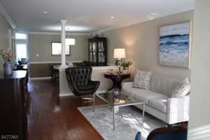 featured image of 18 Rosewood Ct