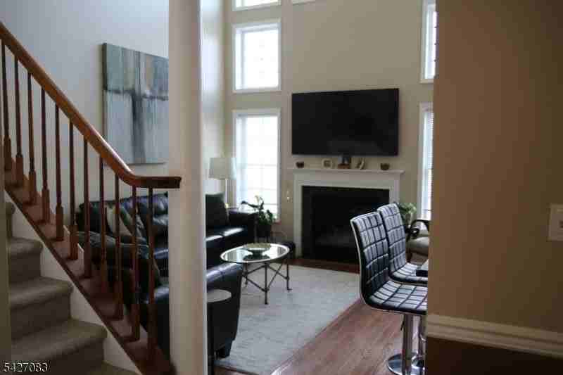 18 Rosewood Ct - Photo 5 of 24