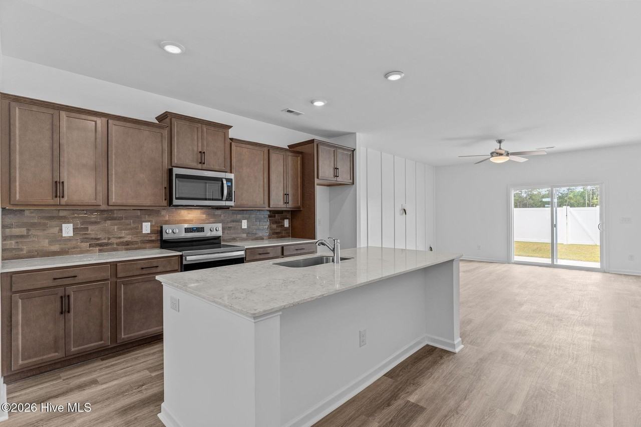 7114 Fisk Dr Ne - Photo 2 of 16