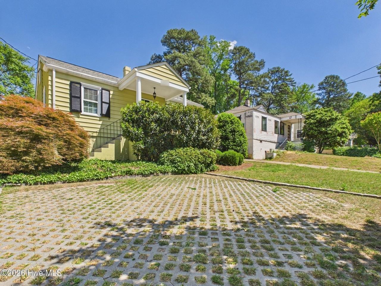 2912 Oberlin Rd - Photo 4 of 50