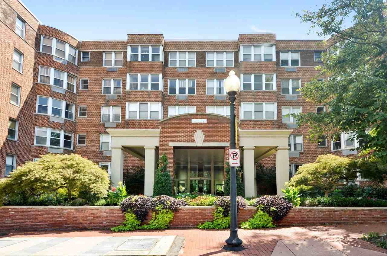 2500 Q St Nw - Photo 2 of 50