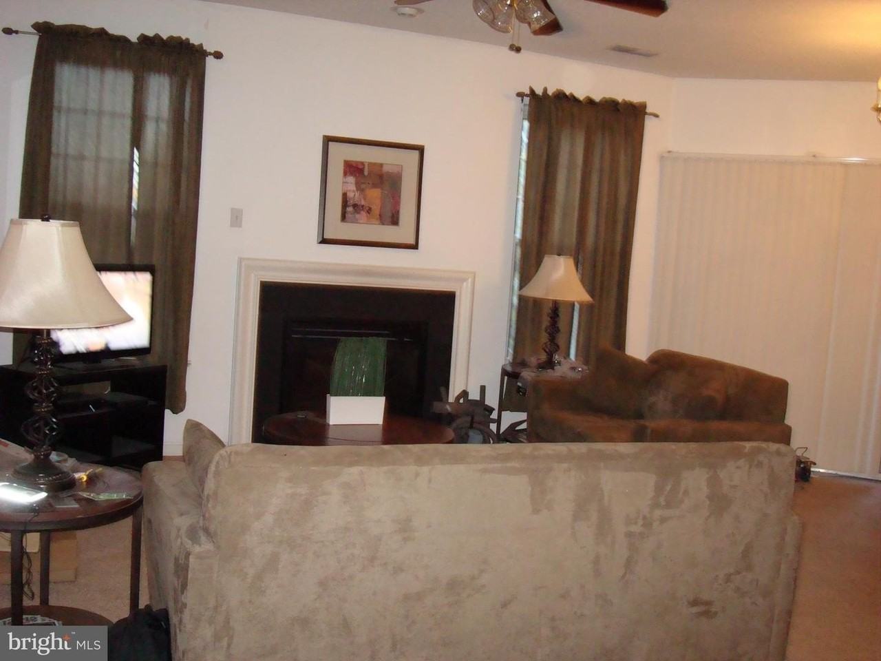 7418 Hindon Cir - Photo 4 of 16