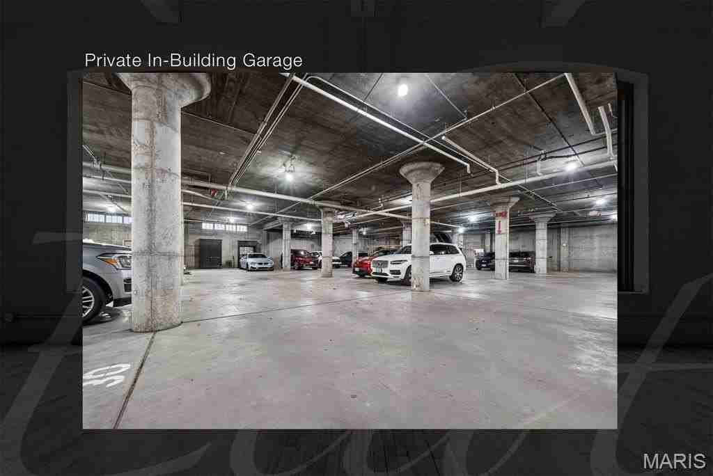 2647 Locust St #4R - Photo 4 of 15