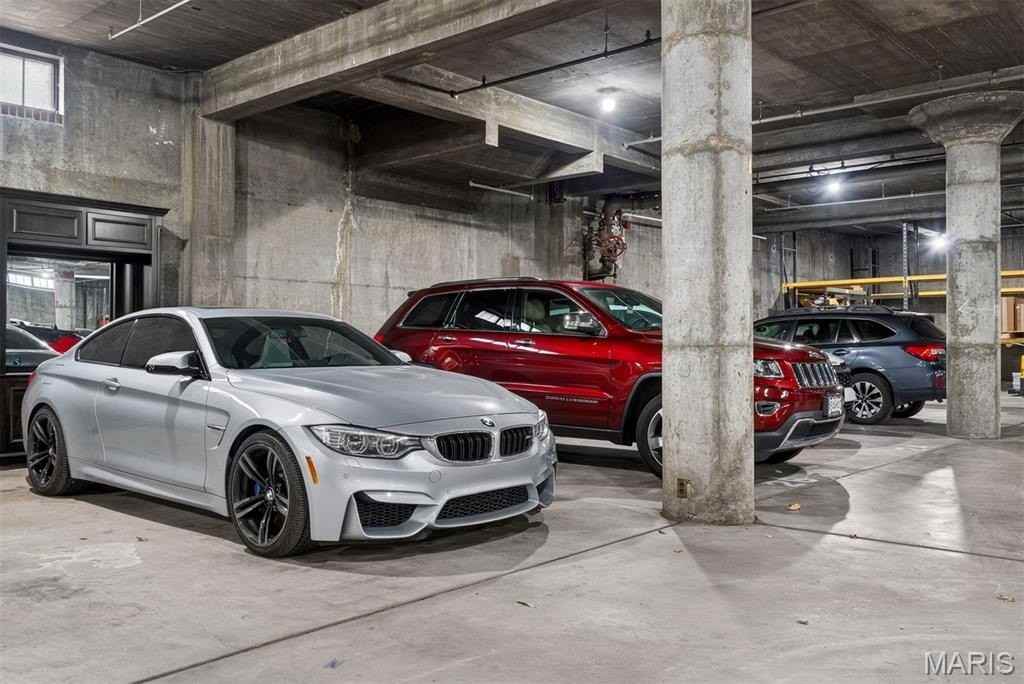 2647 Locust St #4R - Photo 5 of 15