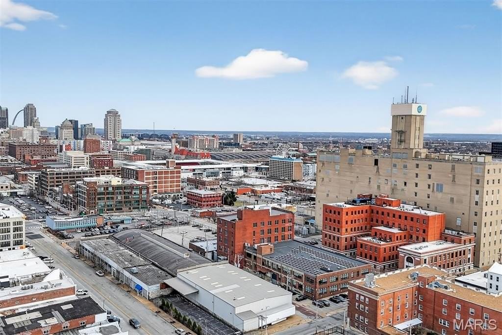 2647 Locust St #4R - Photo 6 of 15