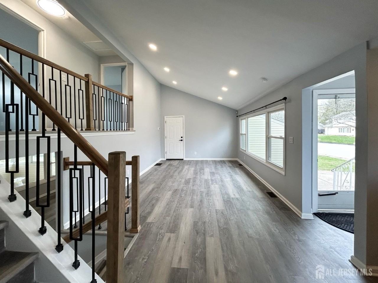 36 Arden St - Photo 6 of 20