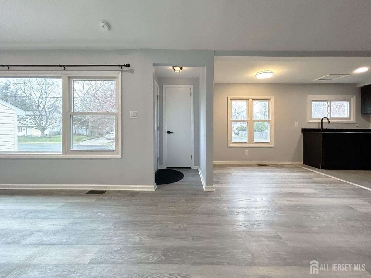 36 Arden St - Photo 7 of 20