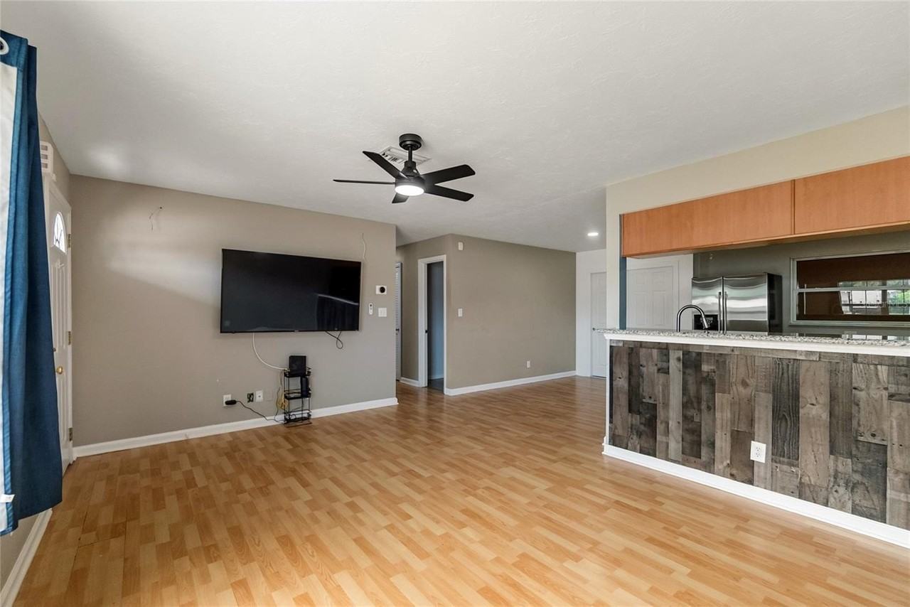 6432 26th St W - Photo 2 of 24