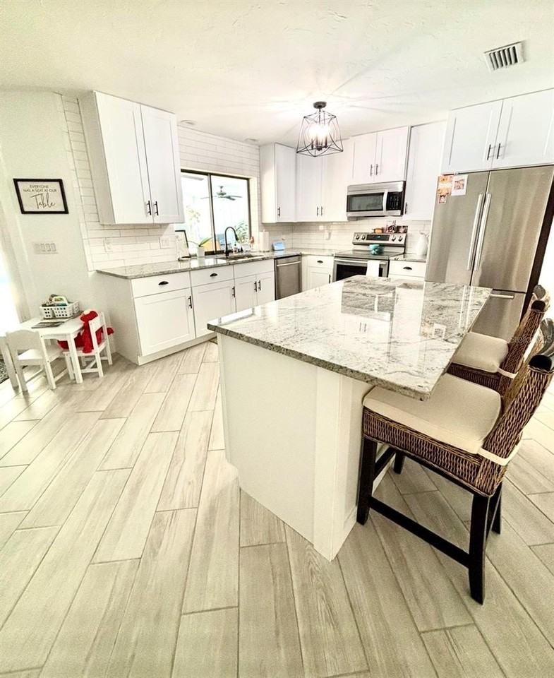 1219 Cornish Ct - Photo 3 of 15