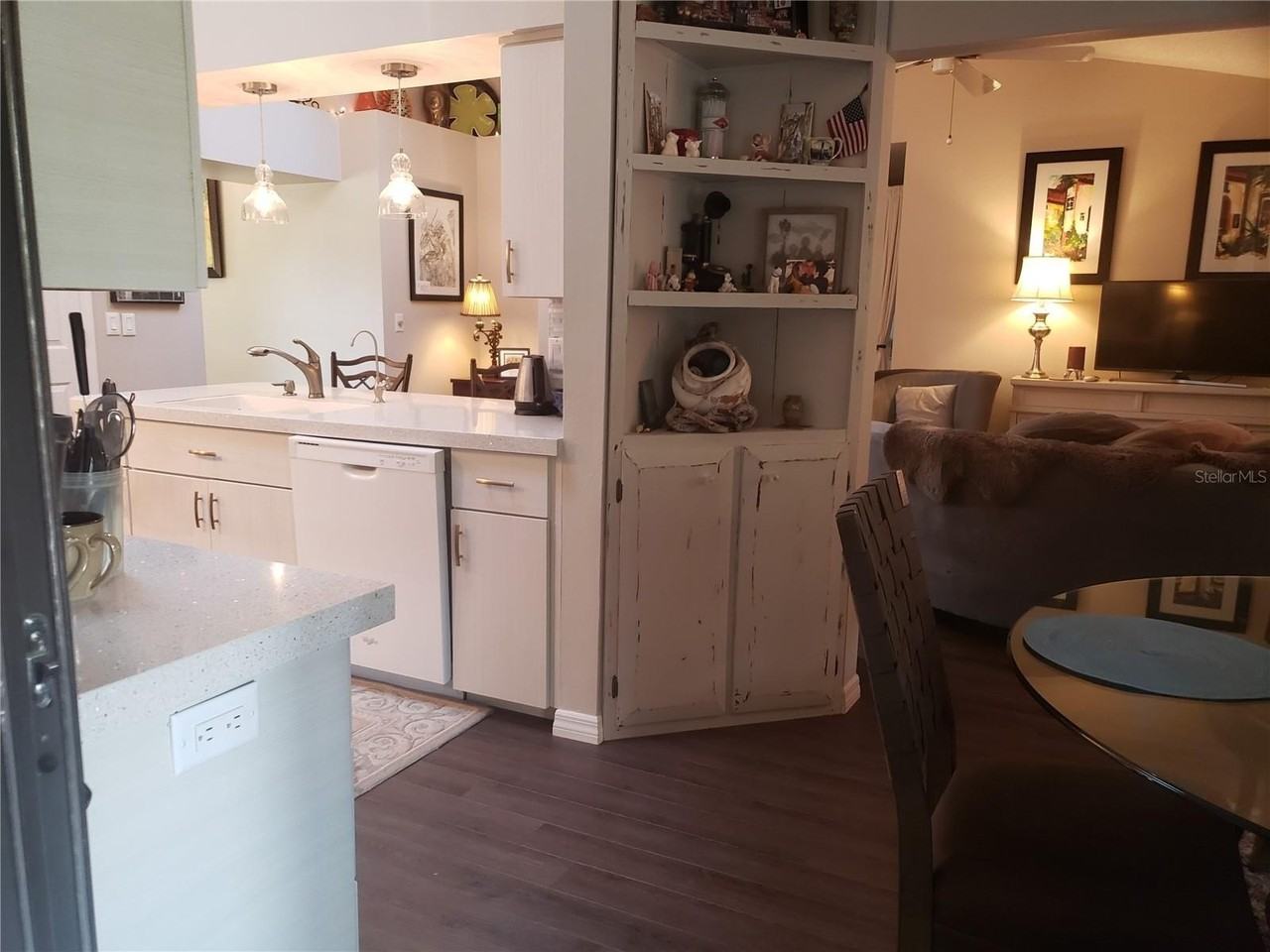 26045 Newcombe Cir - Photo 5 of 20