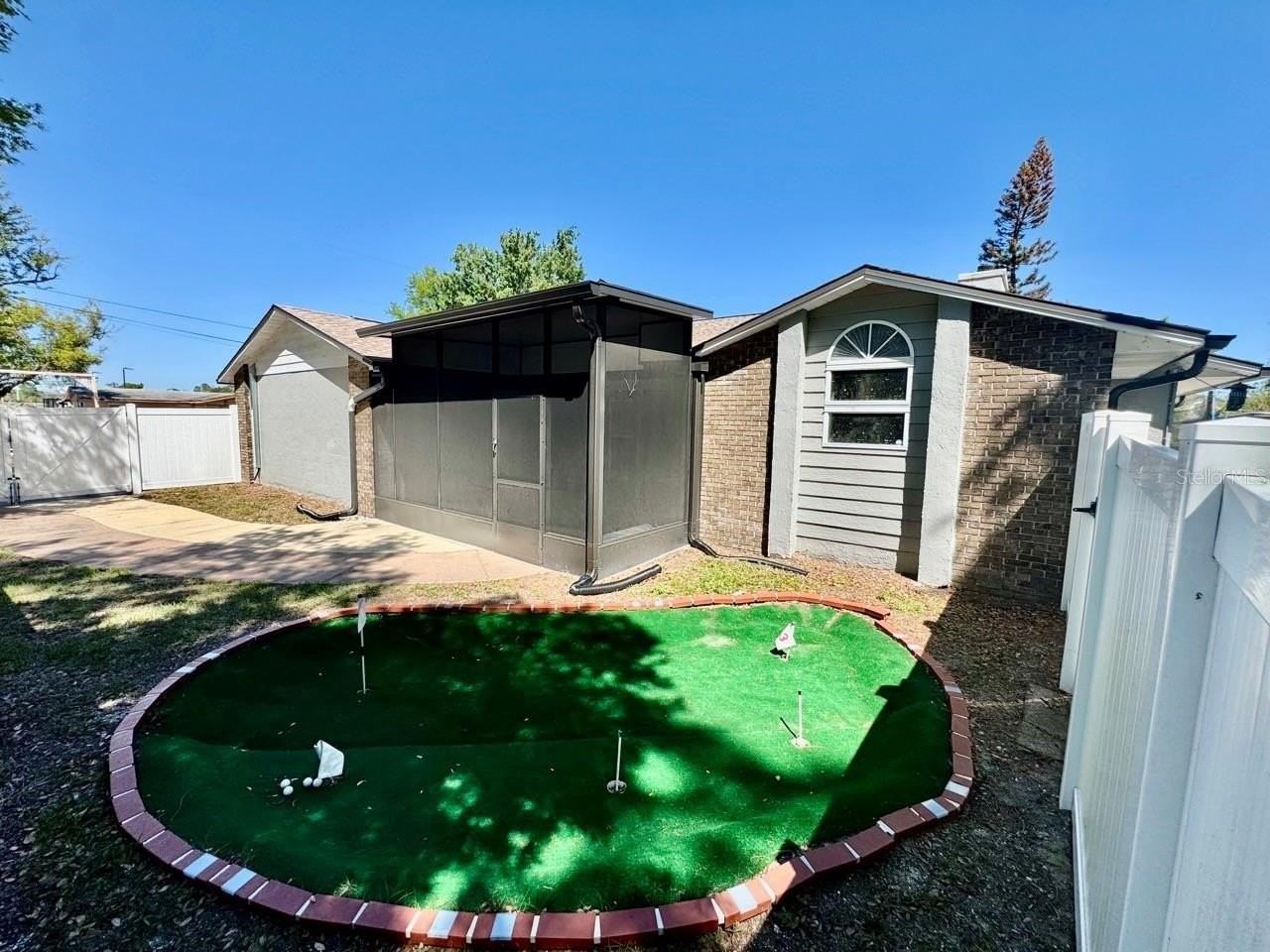 8640 8th St - Photo 4 of 40