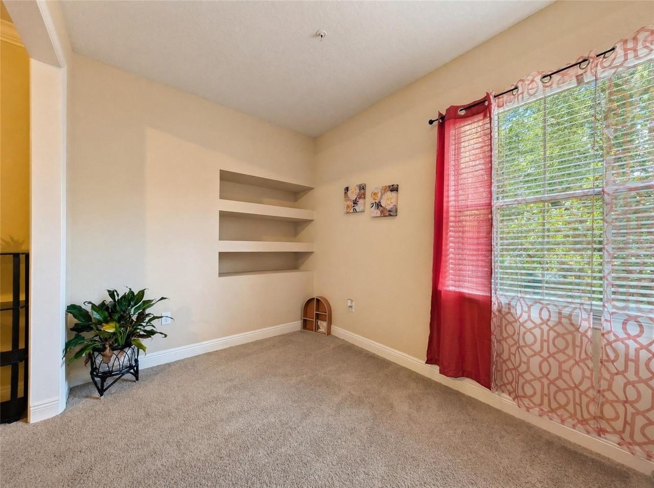 143 Southern Pecan Cir #201 - Photo 4 of 23