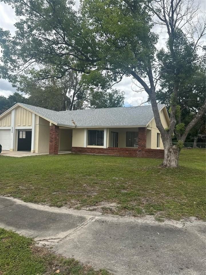 2329 Pine Tree Ct - Photo 2 of 38