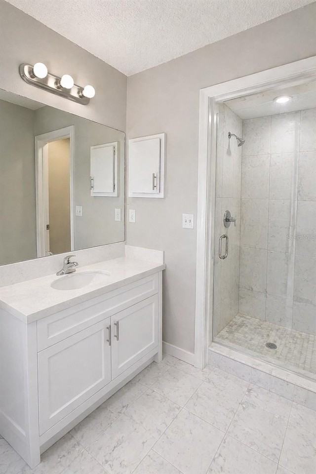 3141 Huron Ave #B - Photo 2 of 8