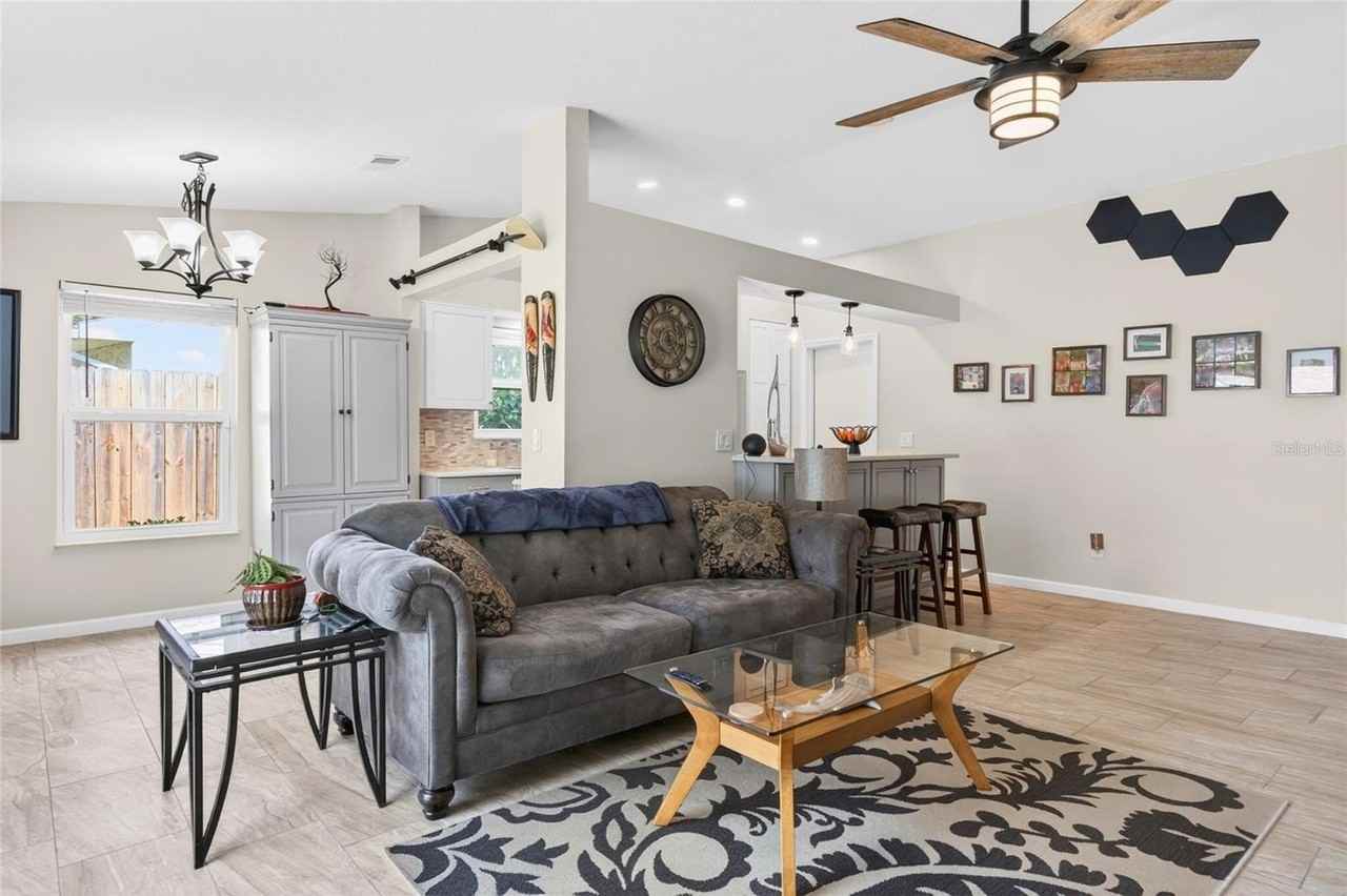 210 Lake Charles Ct - Photo 7 of 37