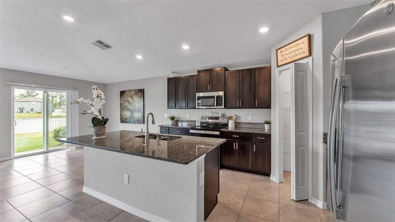 2146 Old Mining Rd - Photo 5 of 26