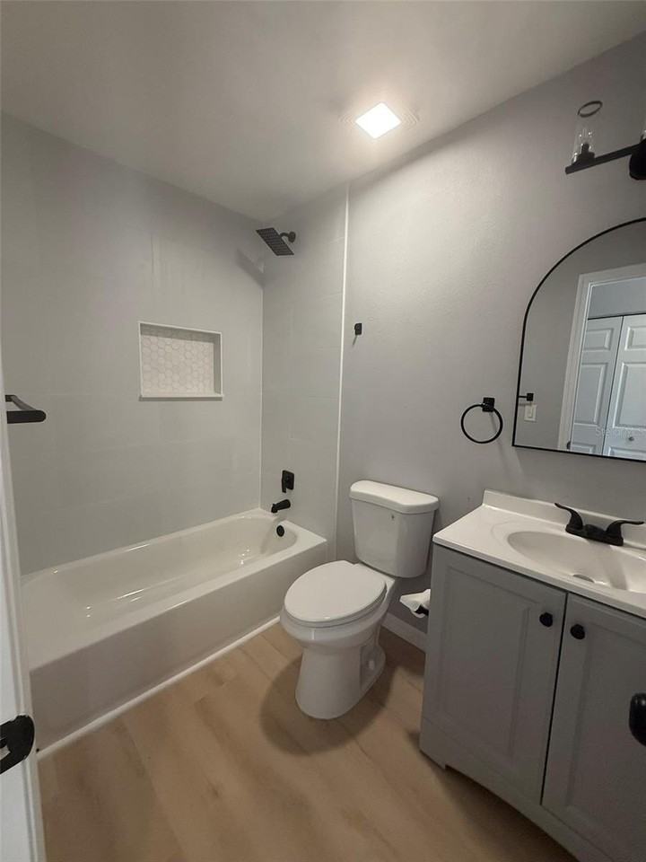 3664 Meriden Ave #A - Photo 7 of 12