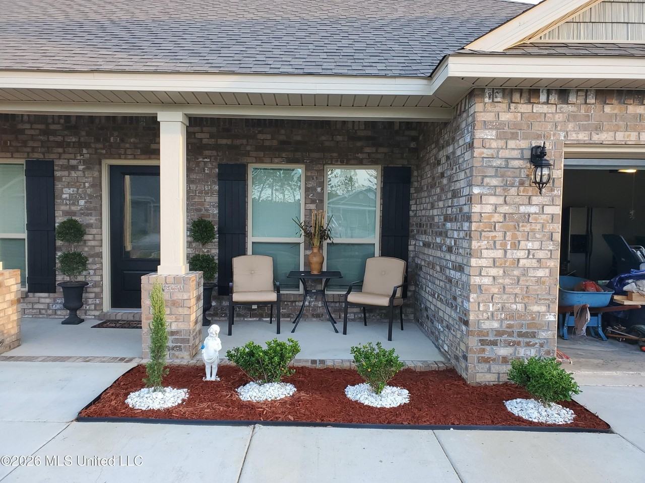 6453 Chickory Way - Photo 2 of 8