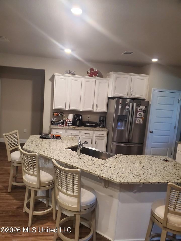 6453 Chickory Way - Photo 4 of 8