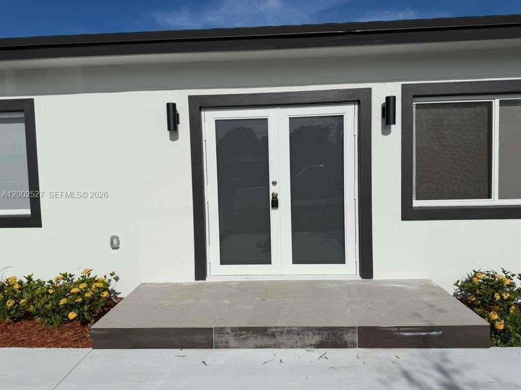Se 9th Ave - Photo 5 of 8
