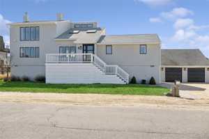 featured image of 34 Shinnecock Rd