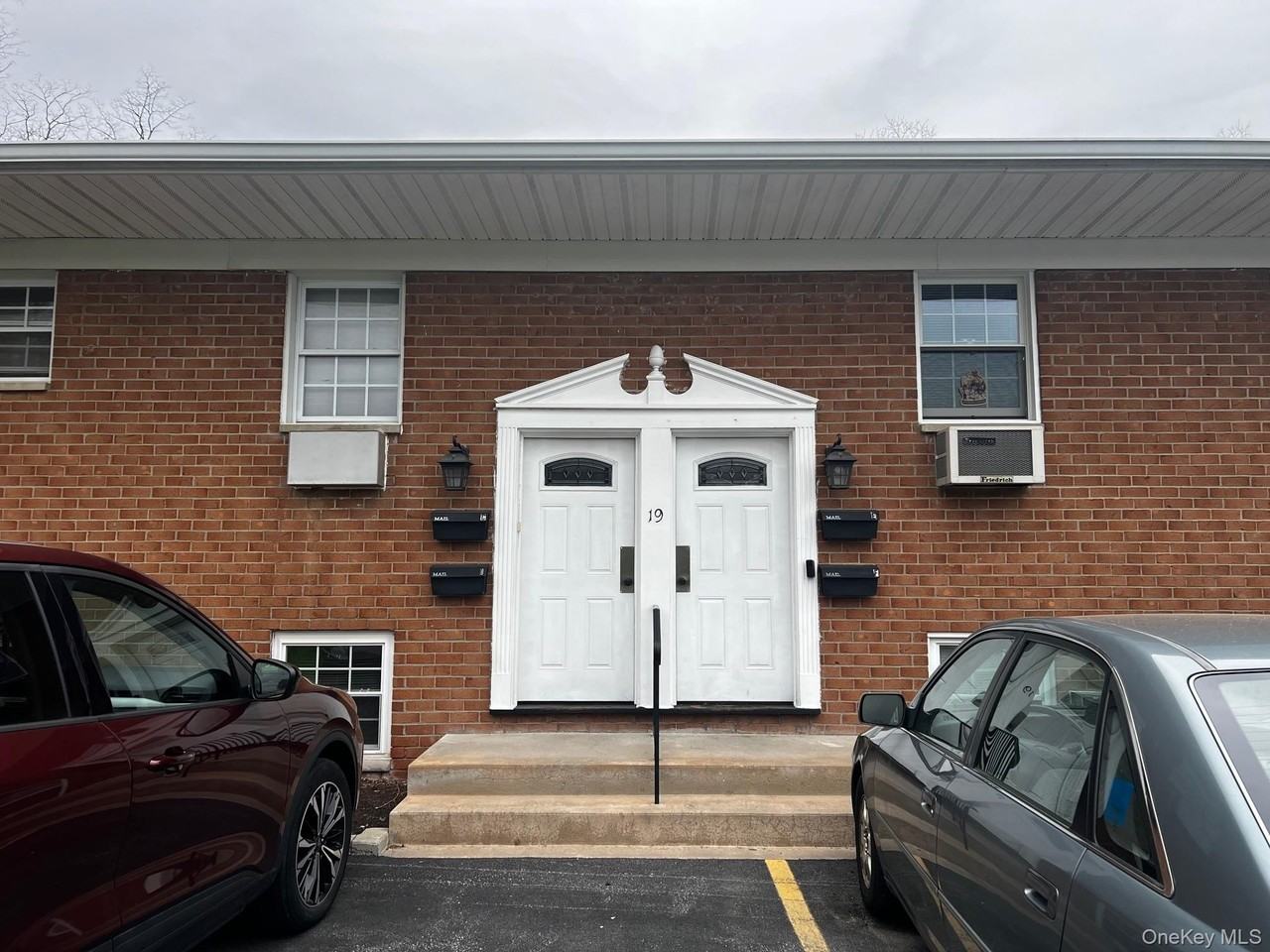 19 Alpine Dr #F - Photo 3 of 15