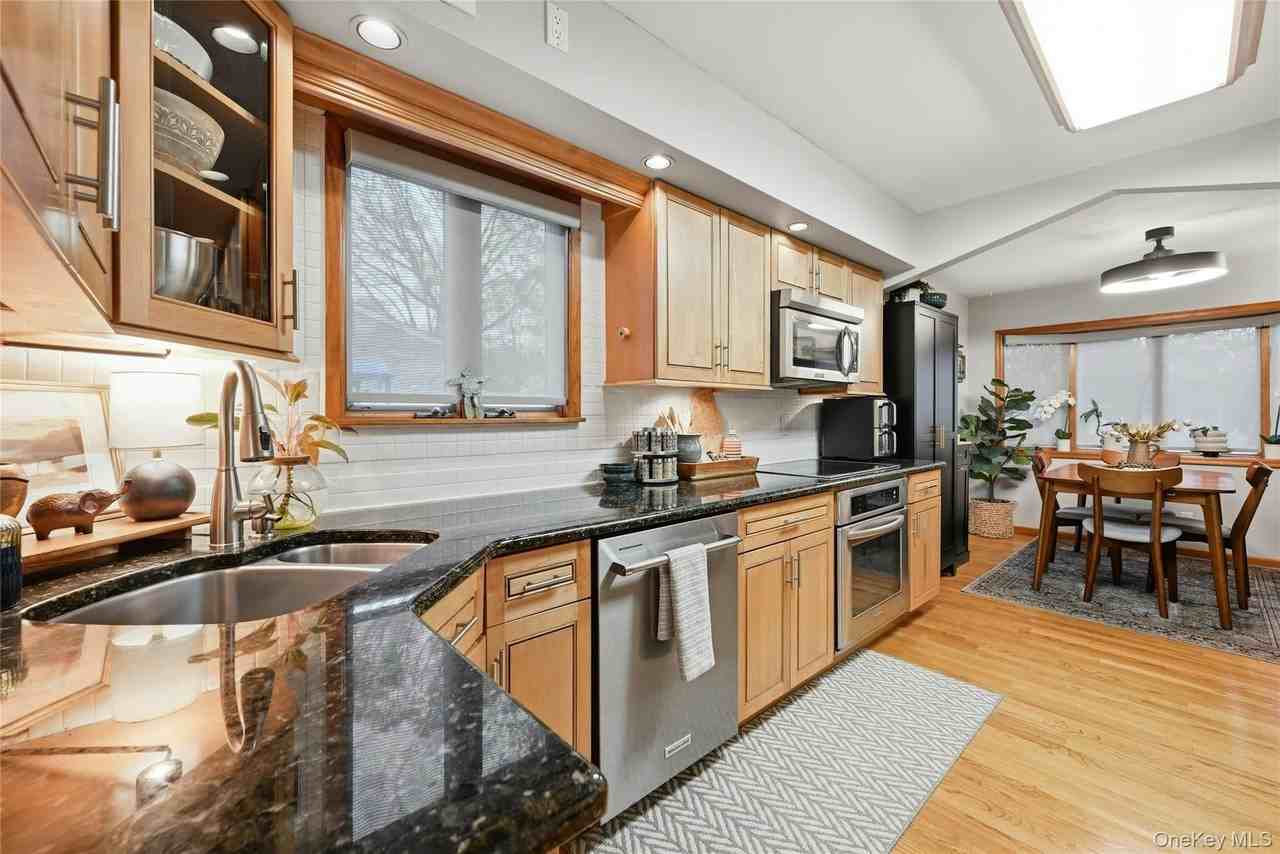 38 Ormond Ave - Photo 6 of 23