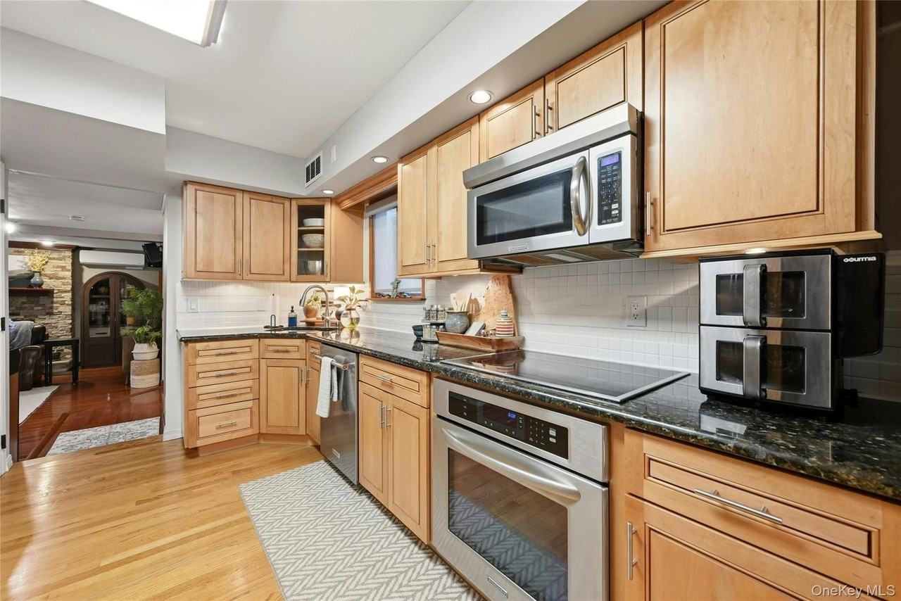 38 Ormond Ave - Photo 7 of 23