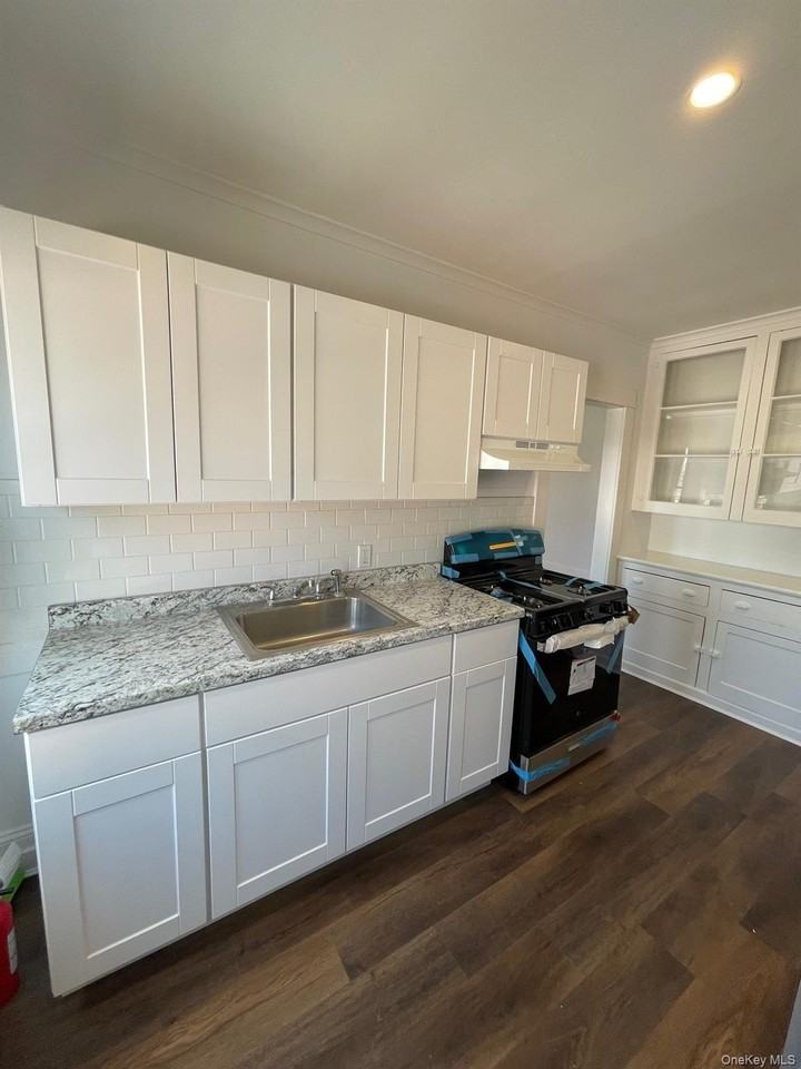 510 Montauk Hwy - Photo 3 of 10