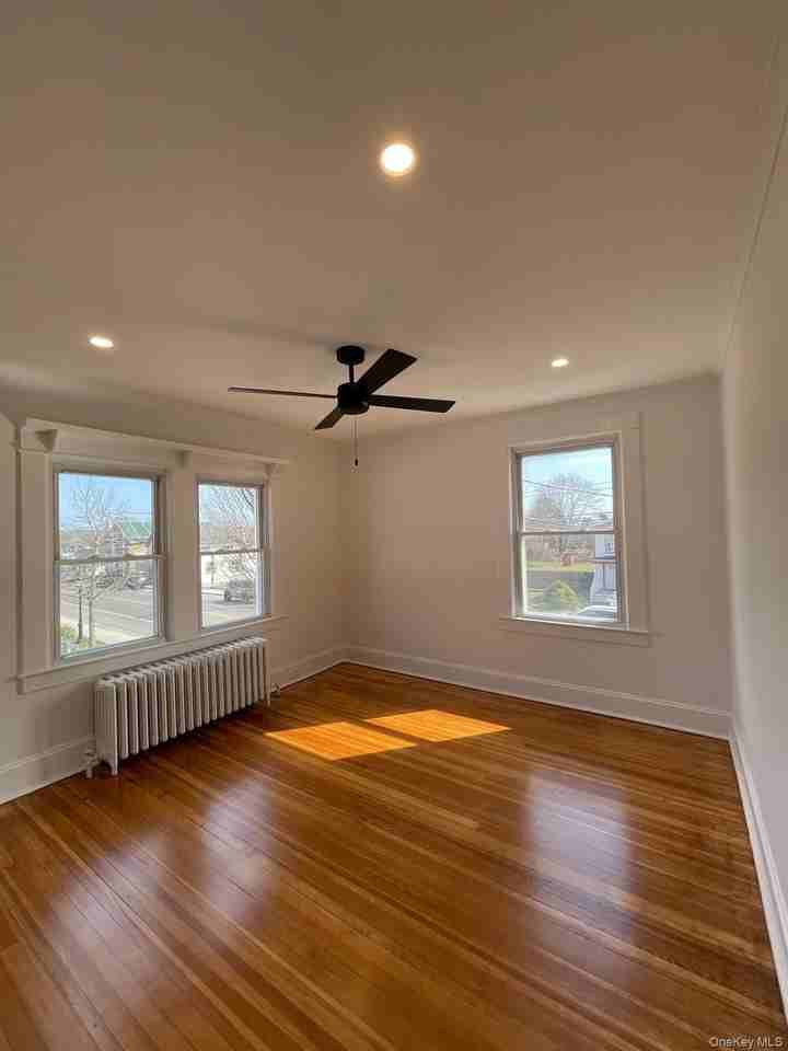 510 Montauk Hwy - Photo 4 of 10