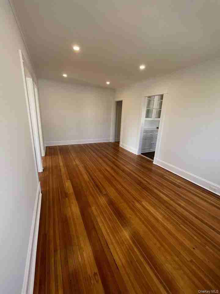 510 Montauk Hwy - Photo 5 of 10