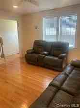 14 Edmunds Ln - Photo 2 of 17