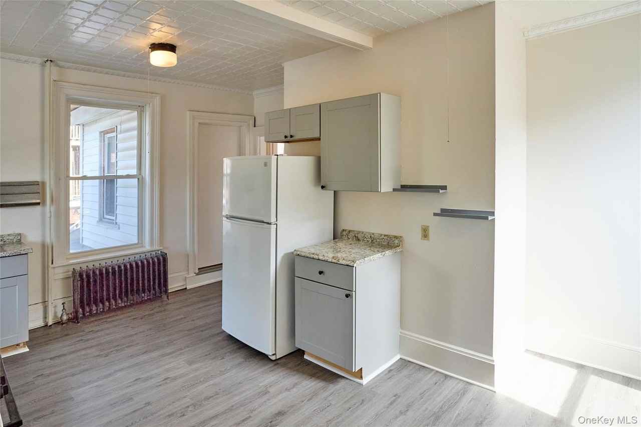 457 Main St #3 - Photo 4 of 13