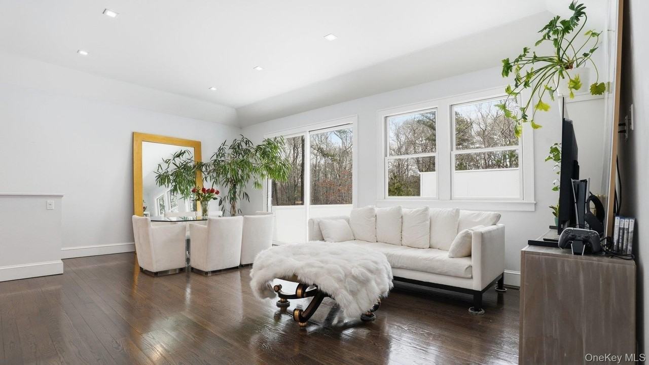 420 Maple Ave S - Photo 5 of 27