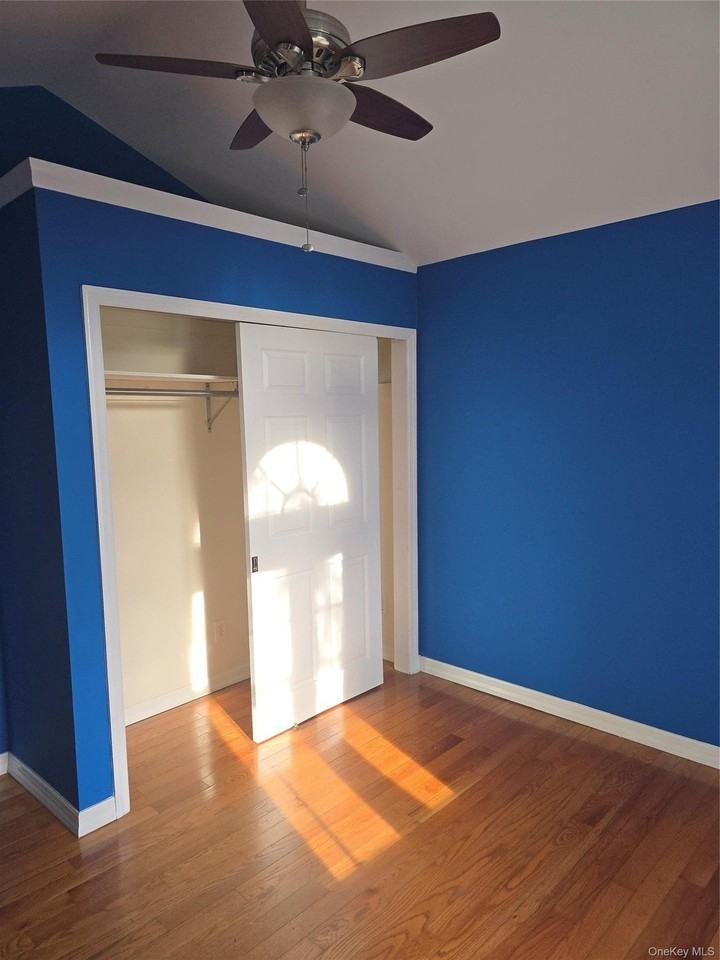 8 Roswell Ave - Photo 7 of 11